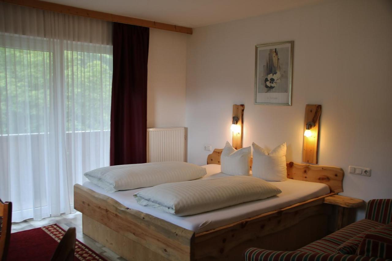 Gasthof Zum Loewen Aschau Im Zillertal Bagian luar foto