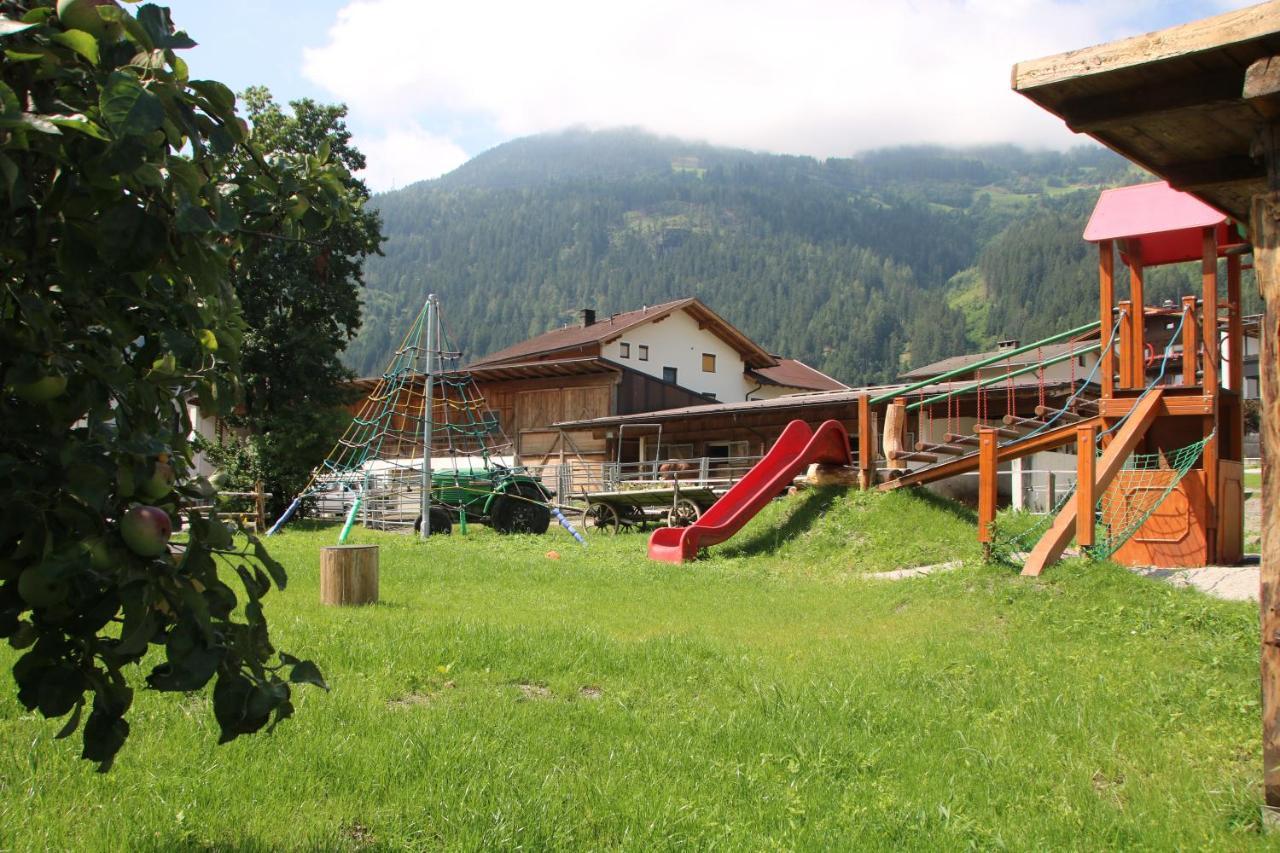 Gasthof Zum Loewen Aschau Im Zillertal Bagian luar foto